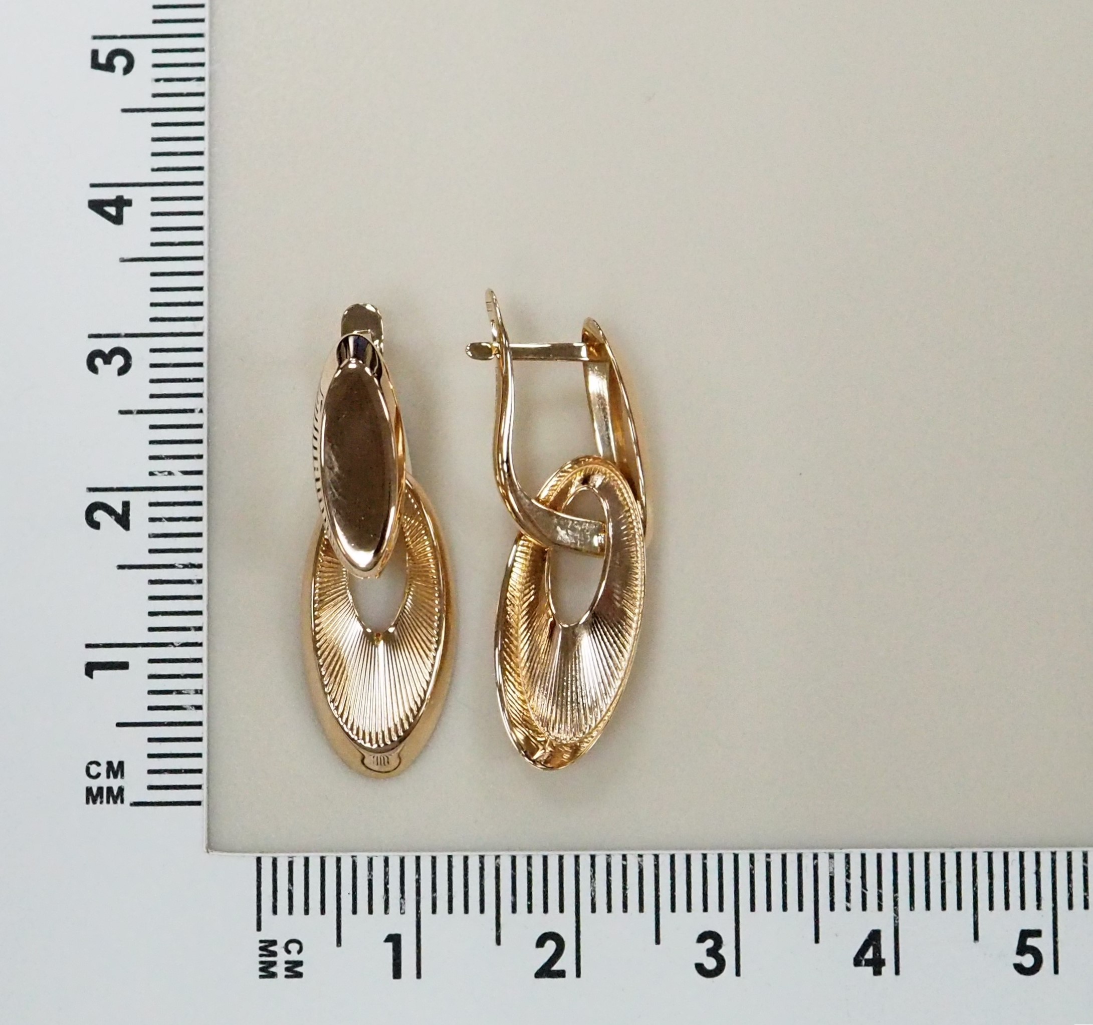 Серьги из золота